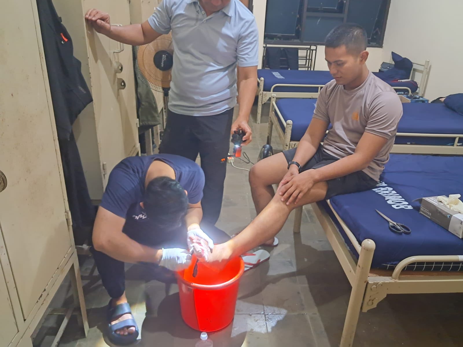 Kawal Latihan Halang Rintang hingga Bela Diri, Tim Keslap RS Bhayangkara Lumajang Kembali Siaga Medis Bagi Pasis Akpol di Pusdik Brimob
